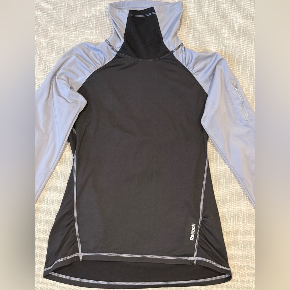 Reebok Womens Black/Gray Turtle Neck Running Top FLEECE LINED Size Medium